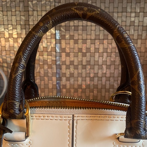 Louis Vuitton Patent Vernis Alma BB Cream and Brown Satchel - Picture 8 of 10